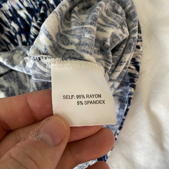 Rose & Olive Women's 3/4 Sleeve Blue/White Stretchy Tunic Top Size‎ Medium - Picture 8 of 13